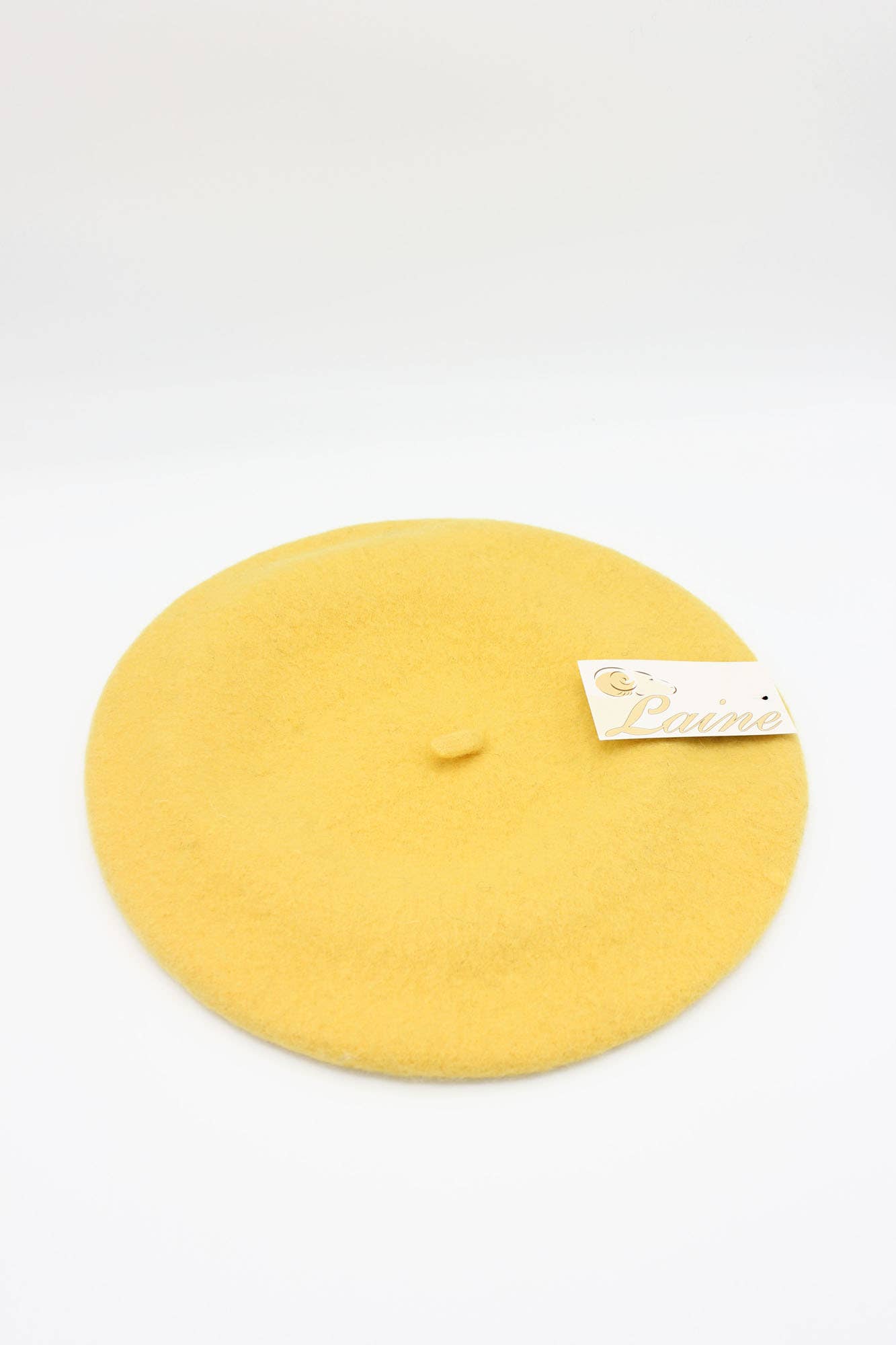 Classic beret in pure wool