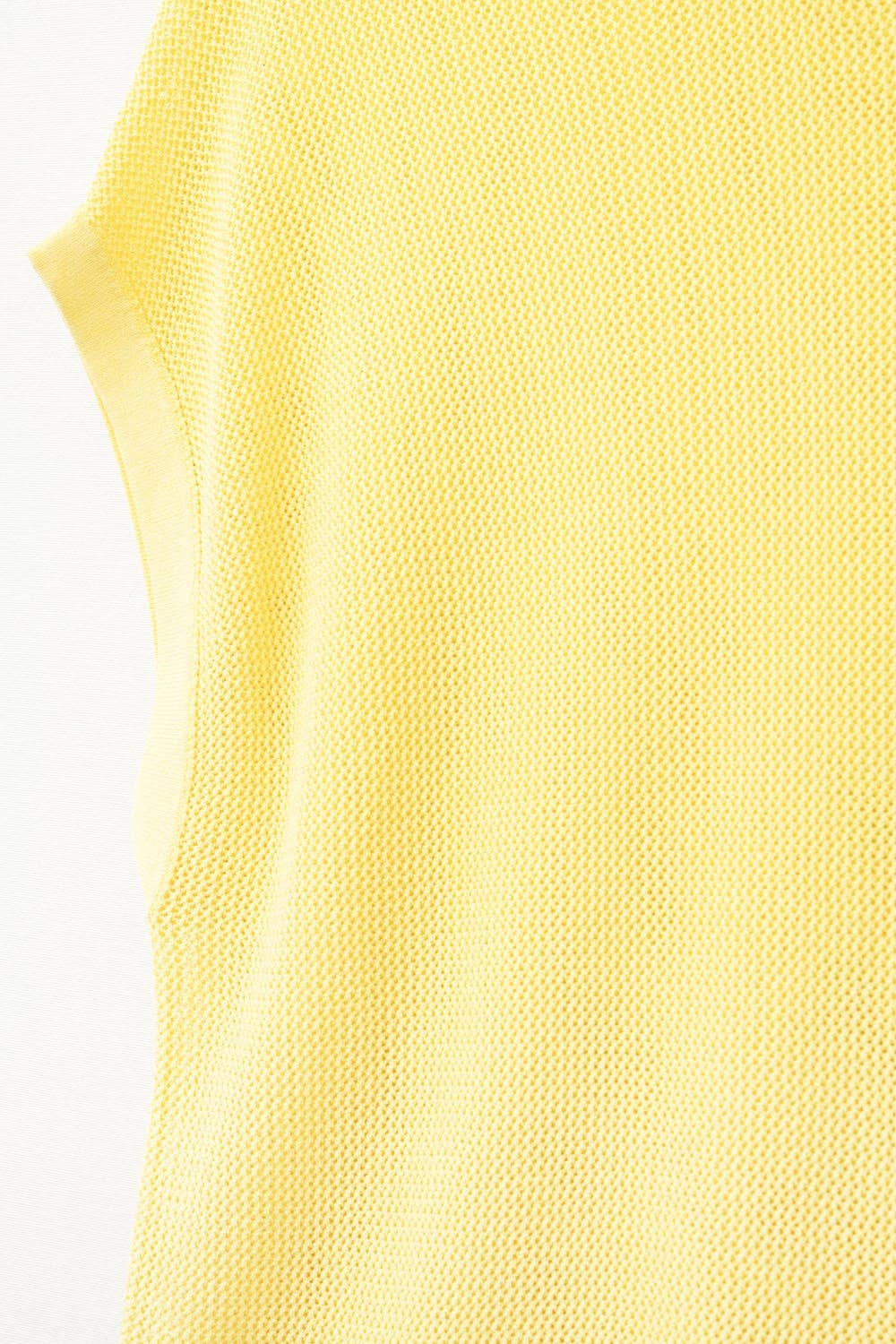 Q2 Grid knit sweater in yellow color