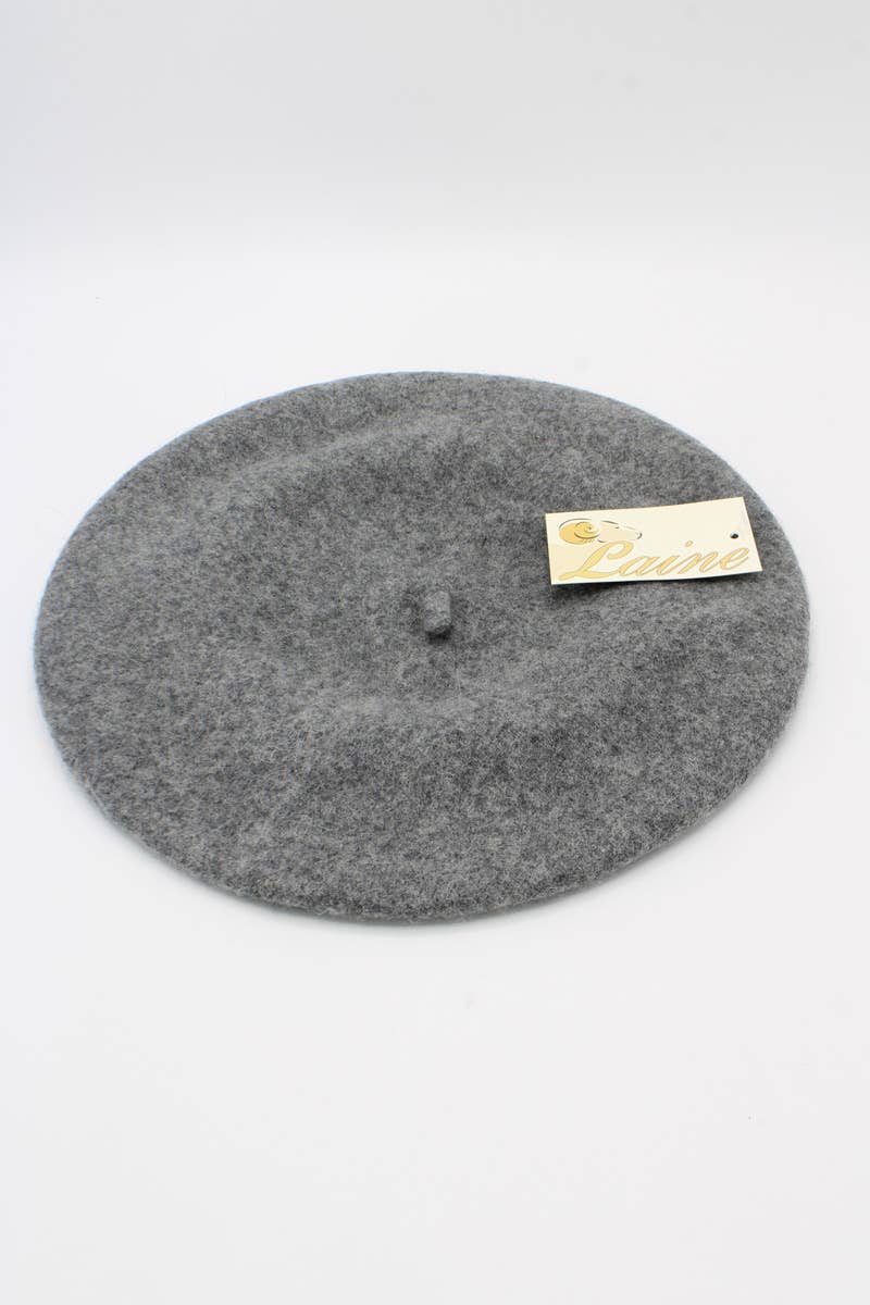 Classic beret in pure wool