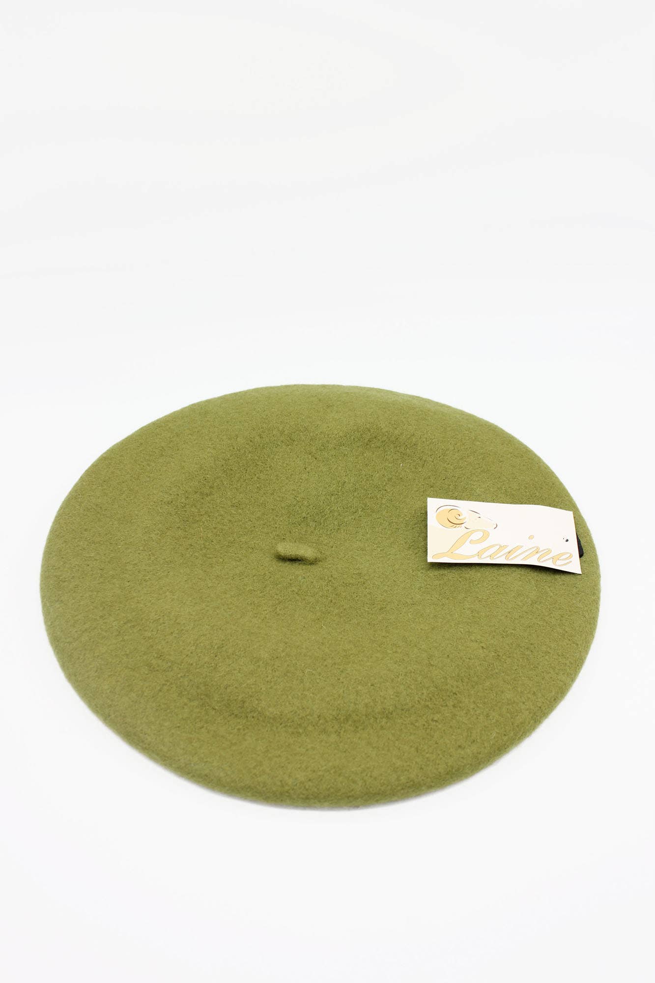 Classic beret in pure wool