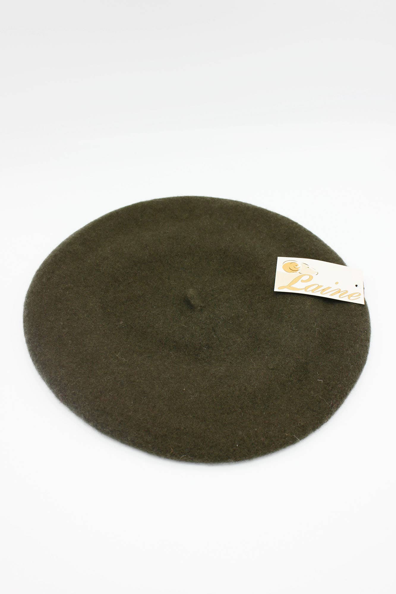 Classic beret in pure wool