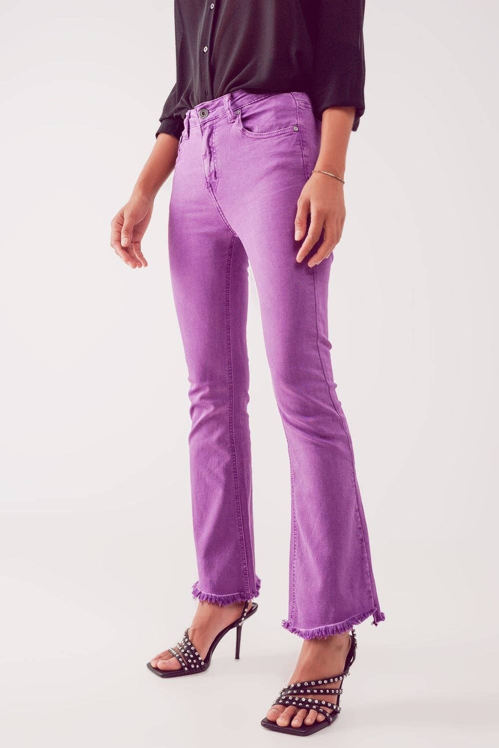 Q2 Flare jeans with raw hem edge in purple