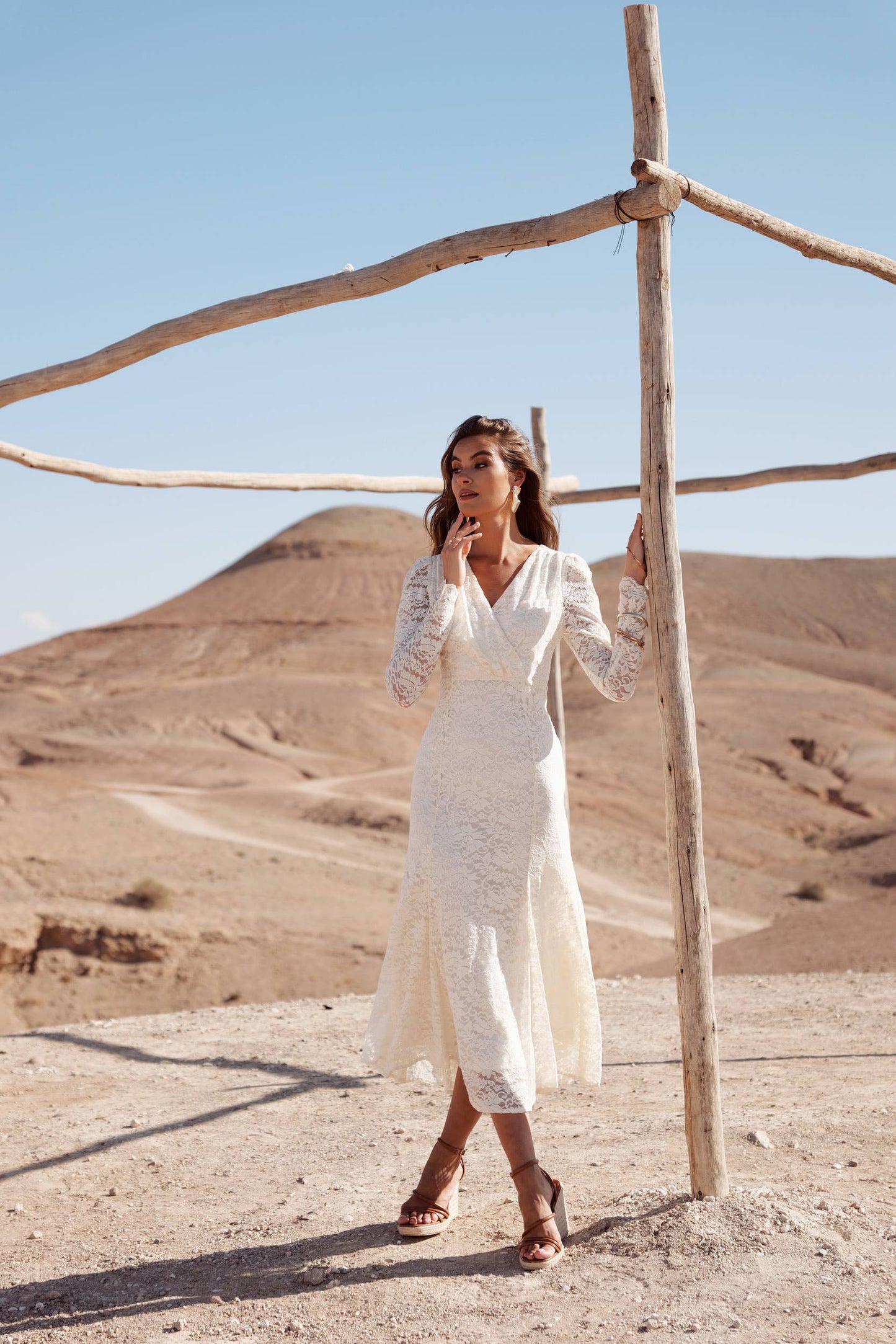 Lace Fitted lace long dress -
