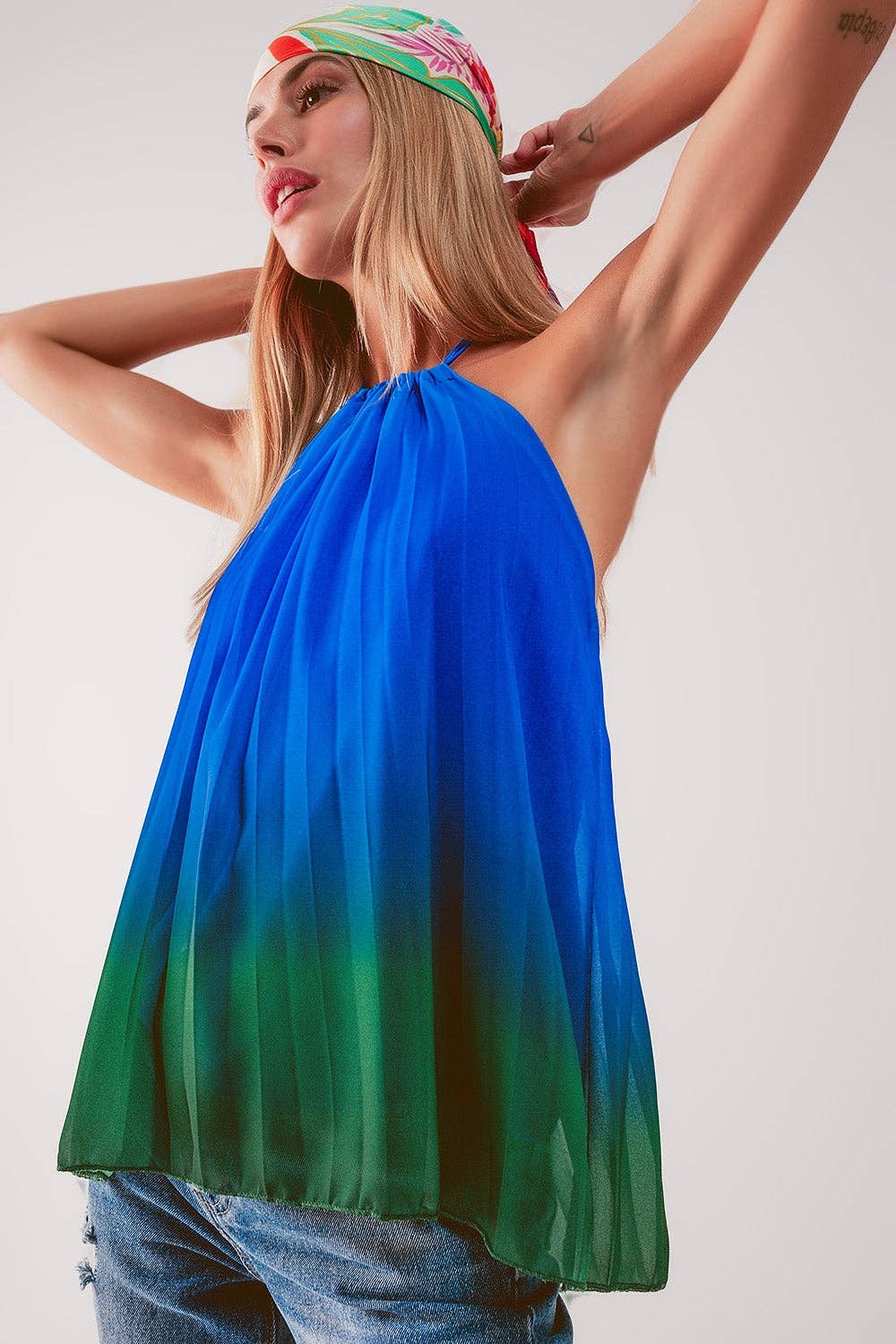 Q2 High neck pleat top in blue ombre