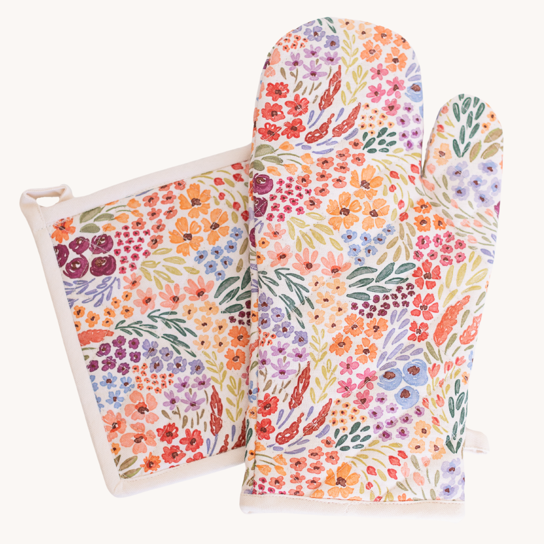 Elyse Countryside Blooms Oven Mitt + Pot Holder Set