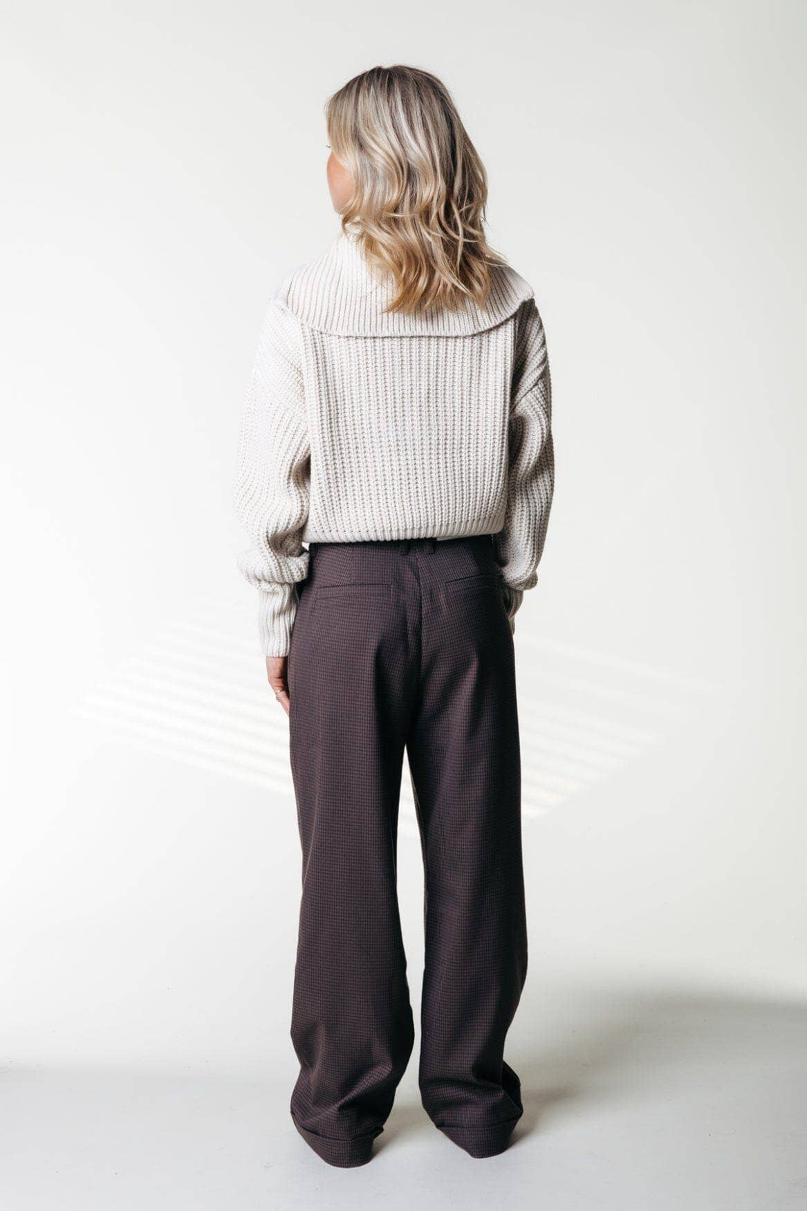Colourful Rus Straight Pants | Dark brown