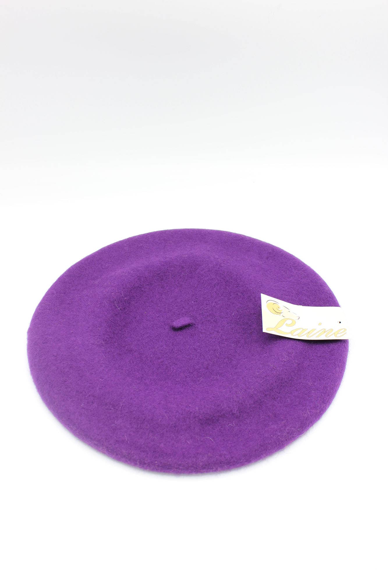 Classic beret in pure wool