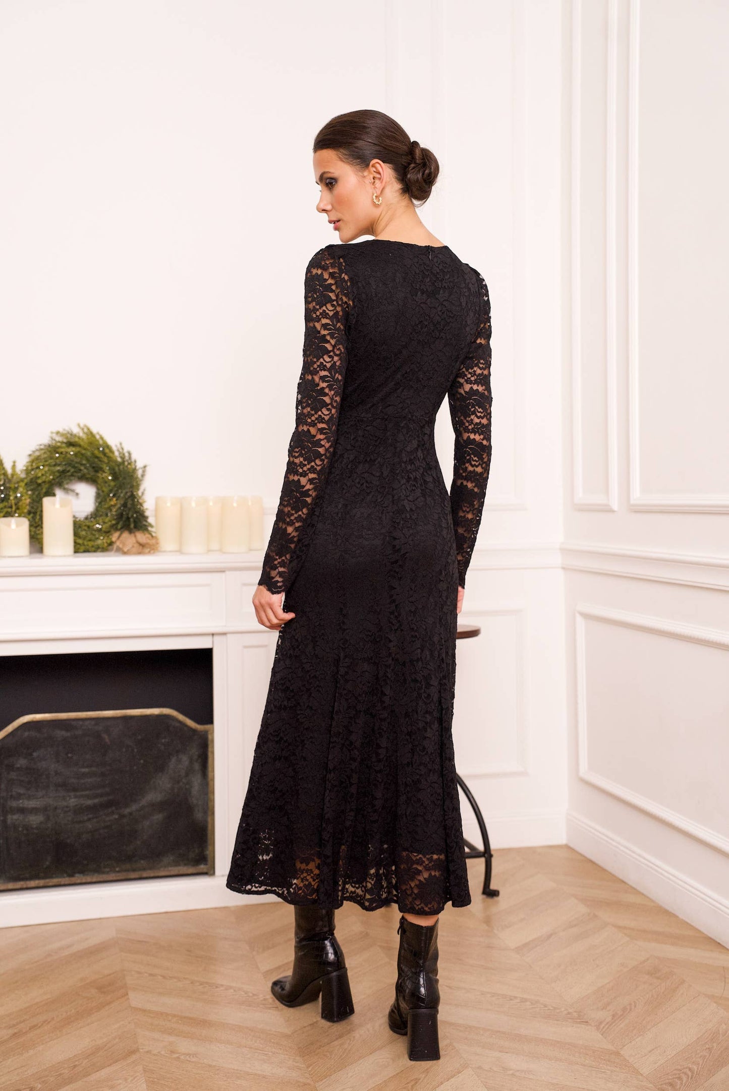 Lace Fitted lace long dress -