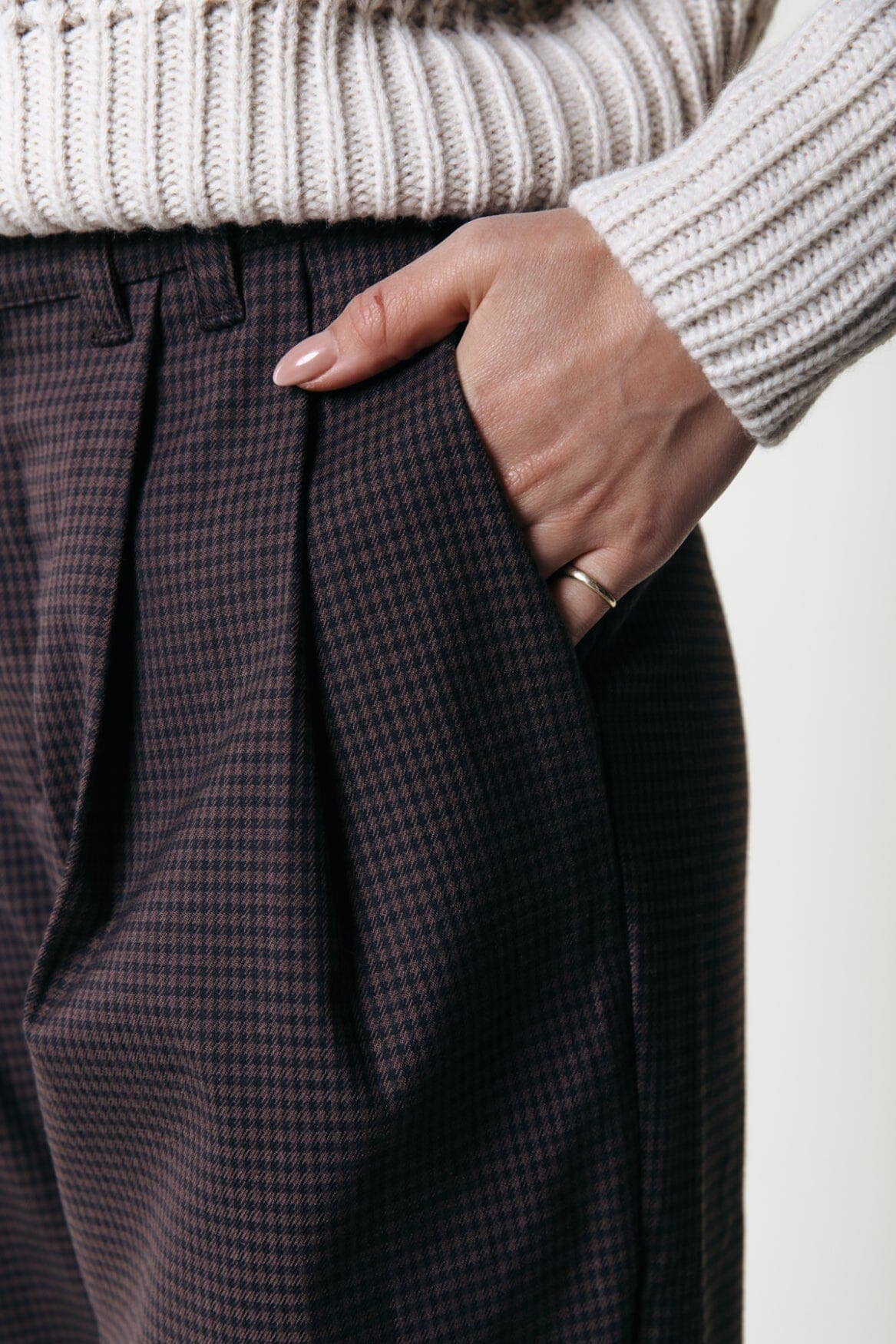 Colourful Rus Straight Pants | Dark brown