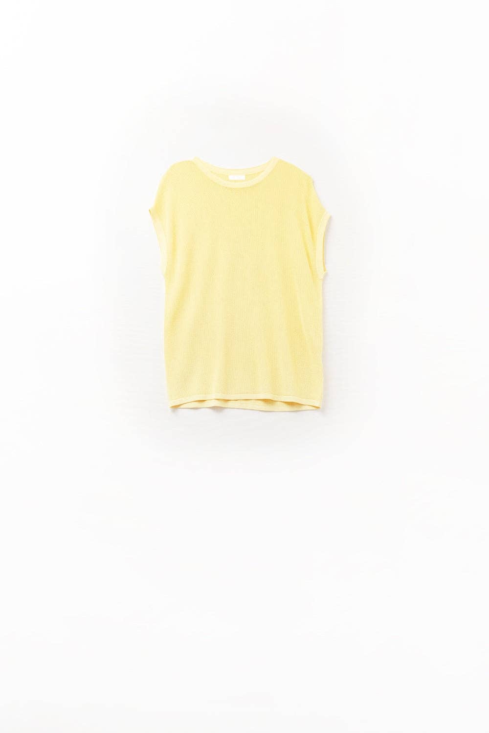 Q2 Grid knit sweater in yellow color