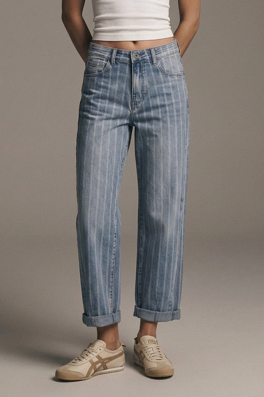 Q2 Stripe Design stretch Denim mom Leg Jeans in medium wash