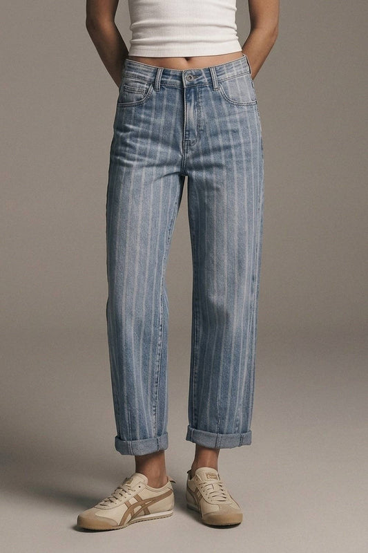 Stripe Design stretch Denim mom Leg Jeans in medium wash