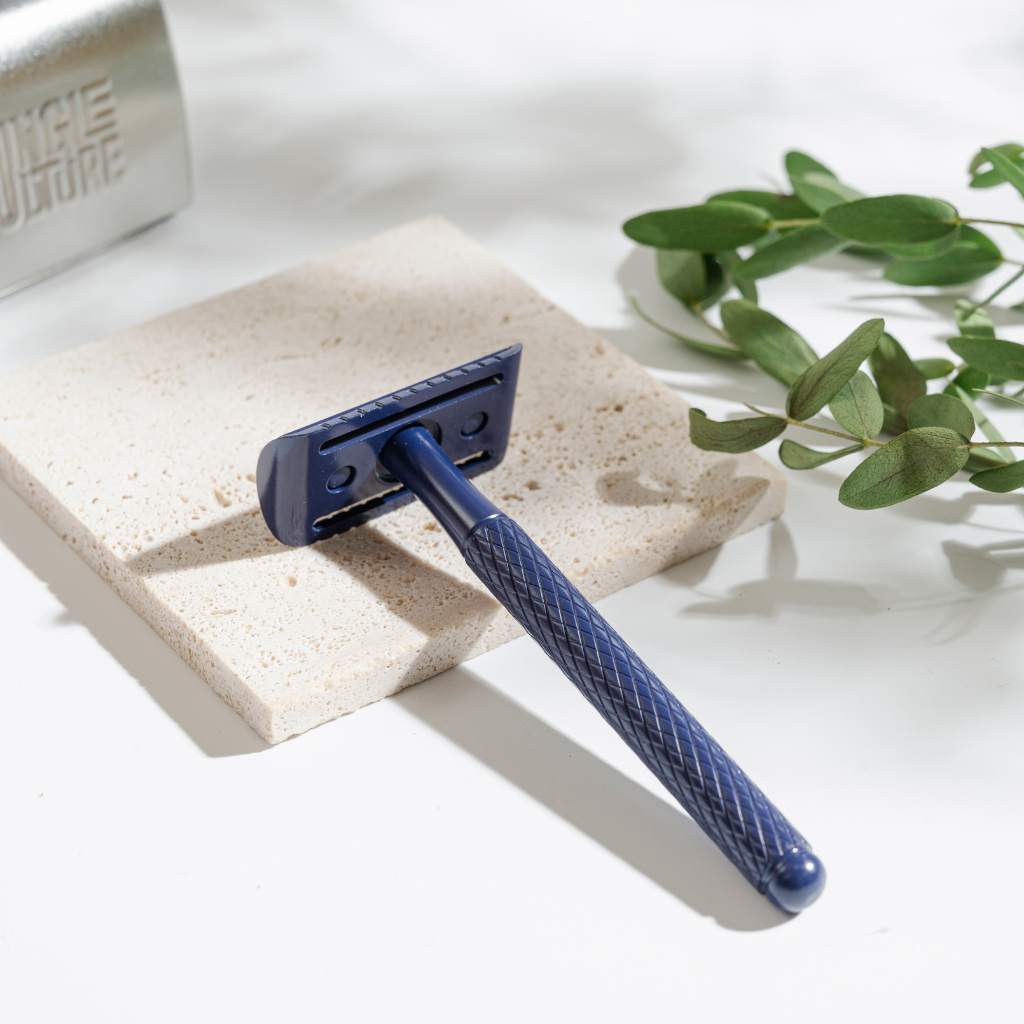 Jungle Razor WITH 10 razor blades included + stand