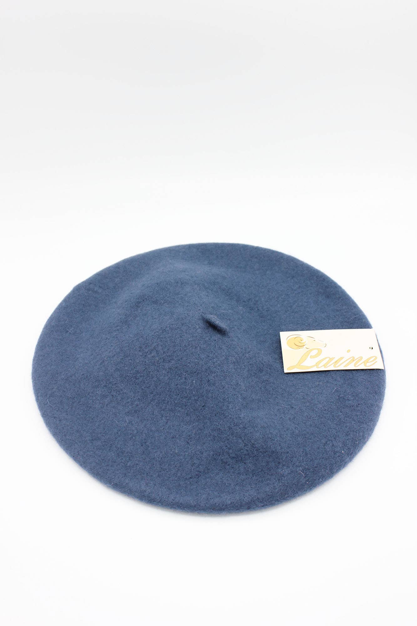 Classic beret in pure wool