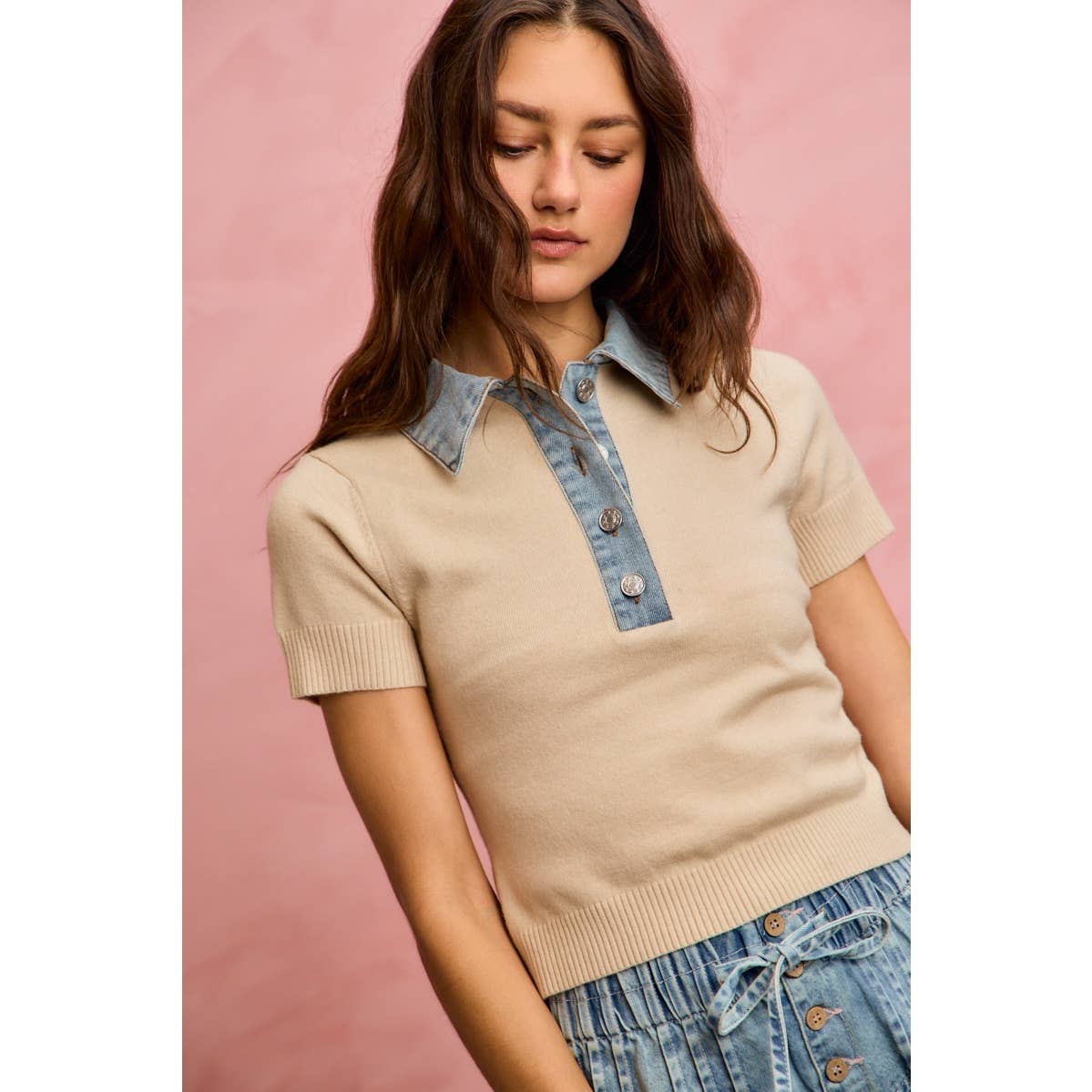 DENIM CONTRAST COLLARED SHORT SWEATER KNIT TOP