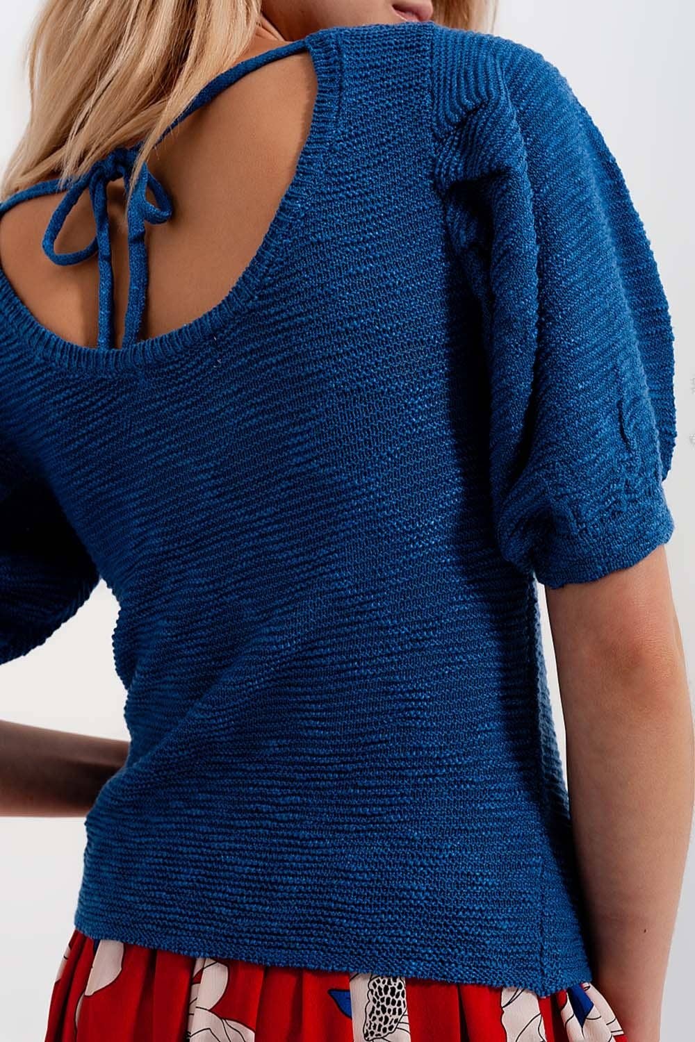 Q2 Short sleeve knitted top in blue