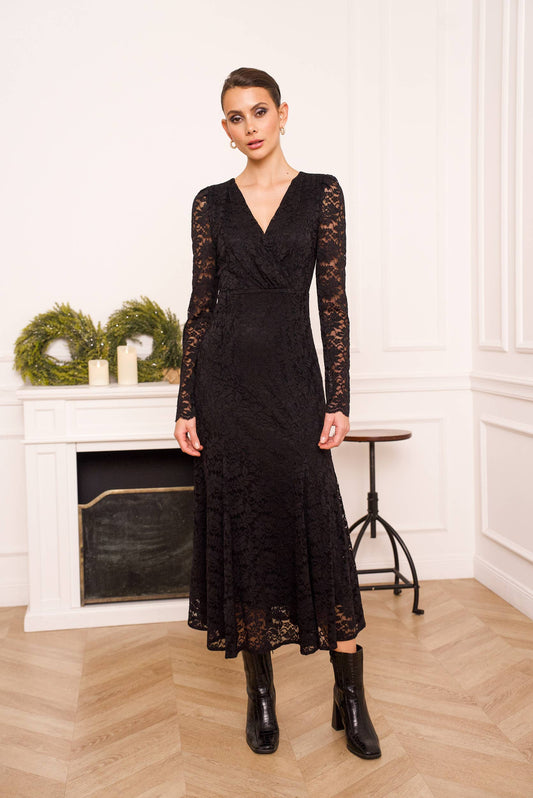 Lace Fitted lace long dress -