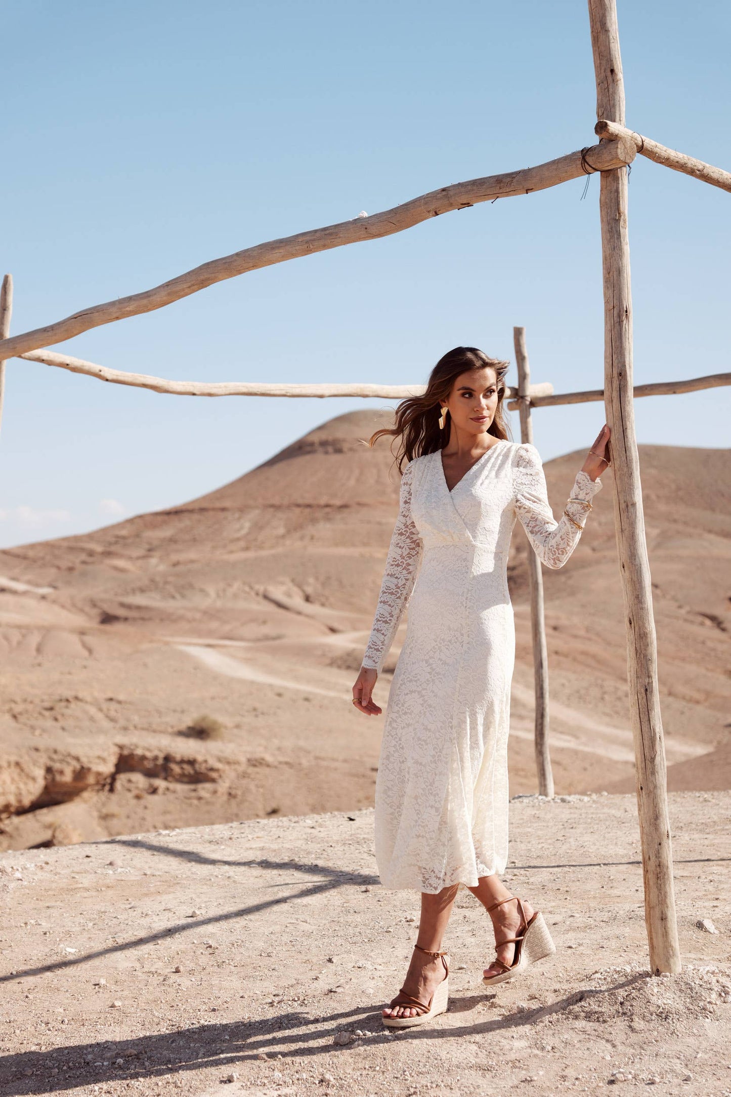 Lace Fitted lace long dress -