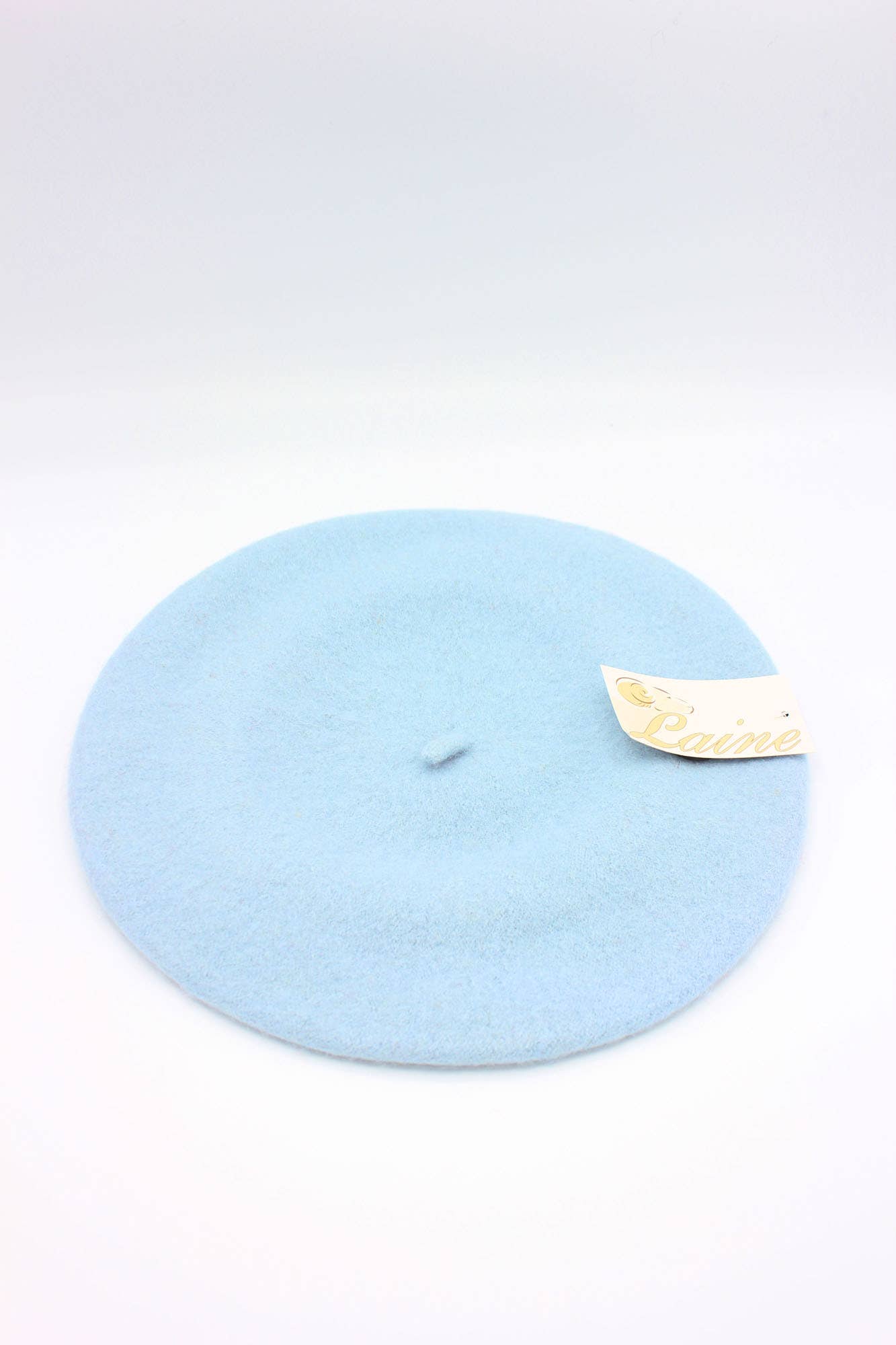 Classic beret in pure wool