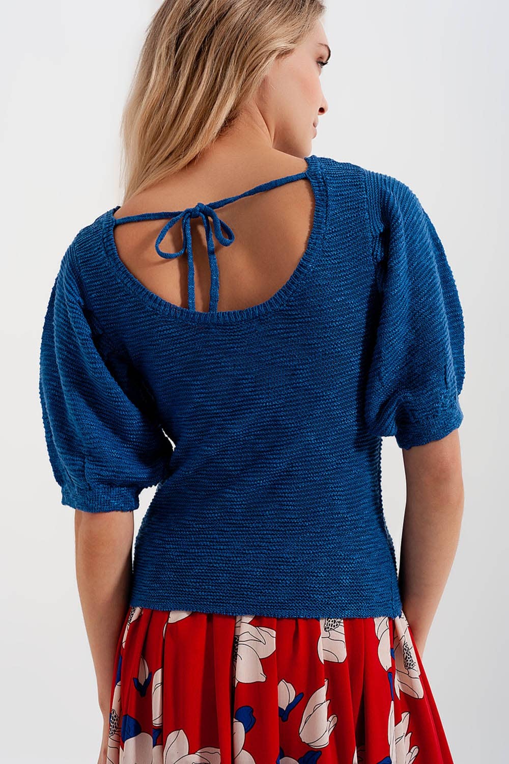 Q2 Short sleeve knitted top in blue