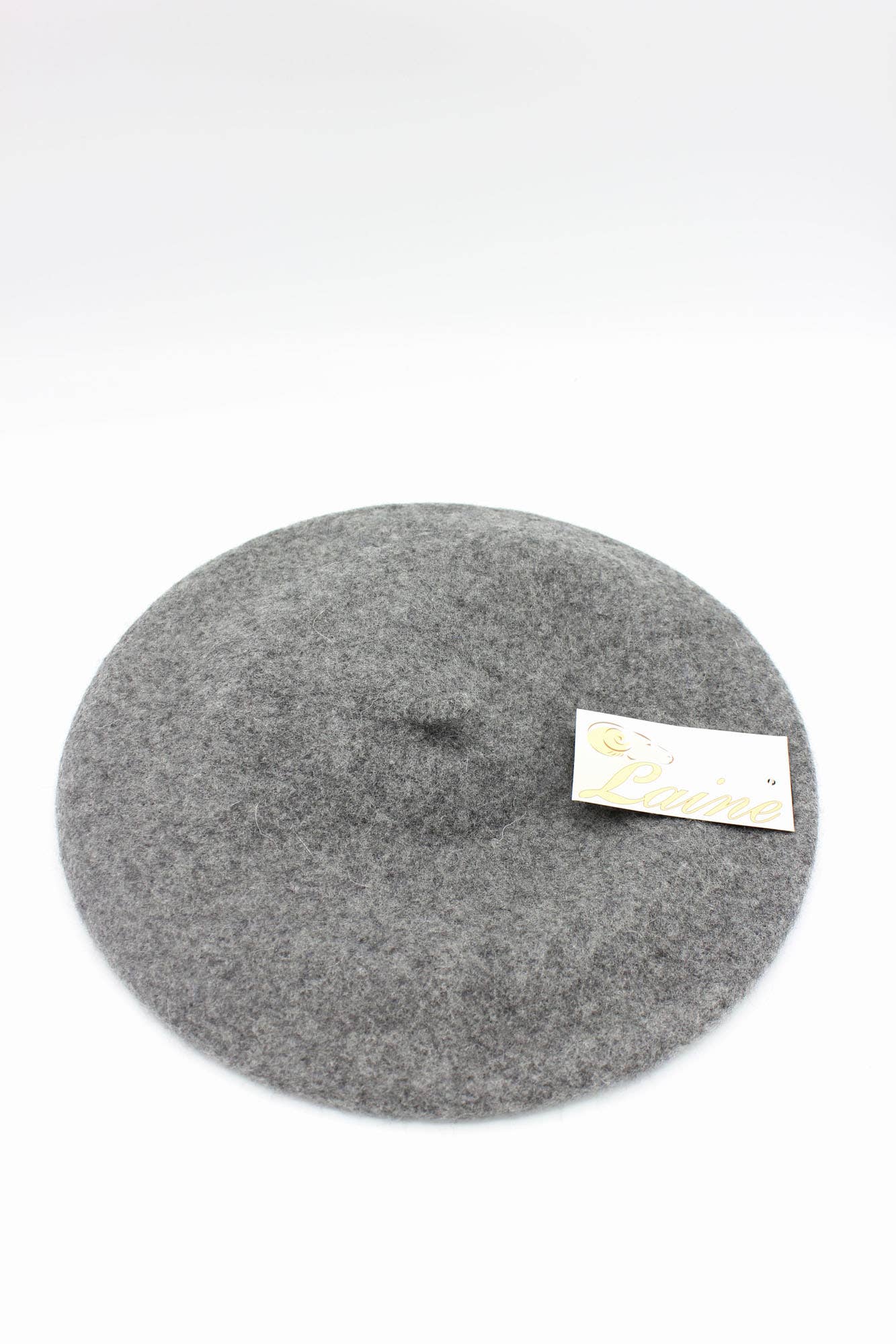 Classic beret in pure wool