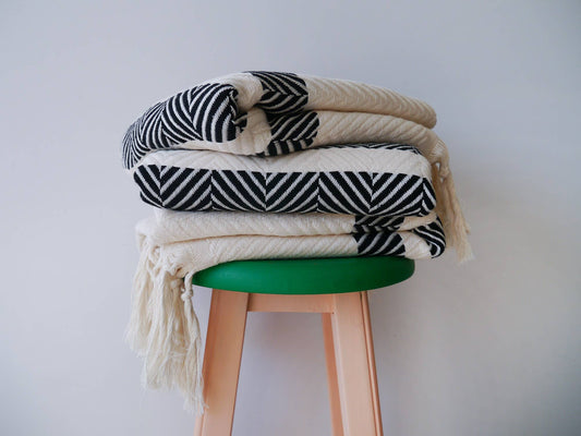 Chevron pattern natural cotton throw blanket - Black Striped